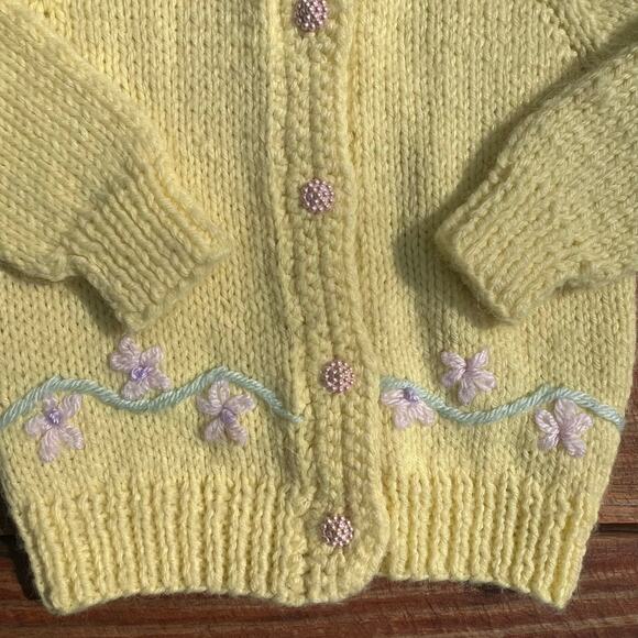 Vintage Hand Knit Baby Sweater 12M Hood Yellow Pink Flowers Cottagecore Cardigan - Picture 5 of 16
